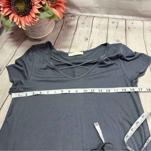 NWT entro boutique med grey crisscross v-neck basic modal top neutral layering - Picture 9 of 13